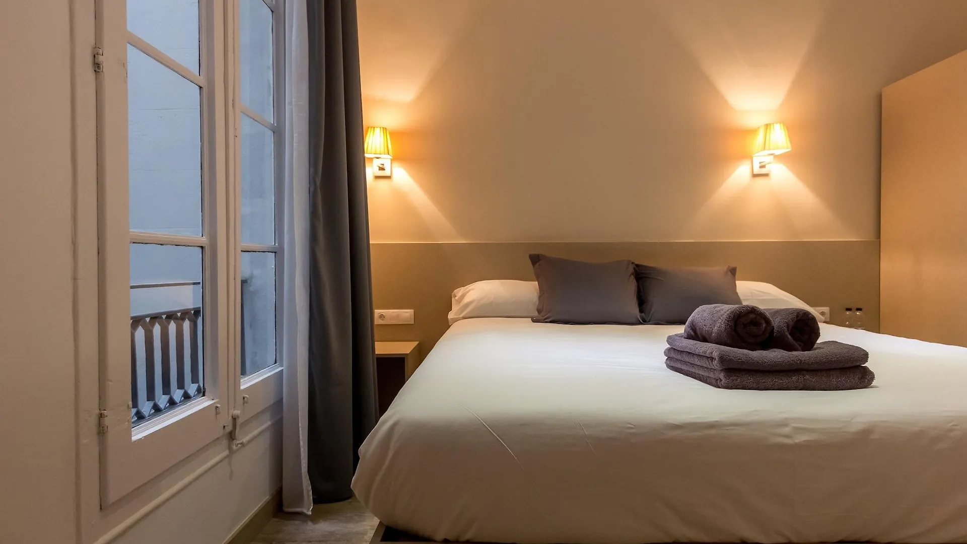 *** Guest house Hostalin Barcelona Passeig De Gracia Spain