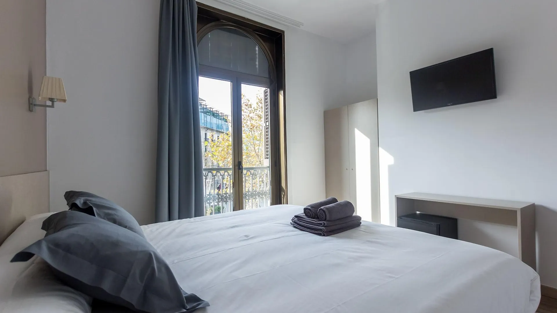 Hostalin Barcelona Passeig De Gracia 3*,